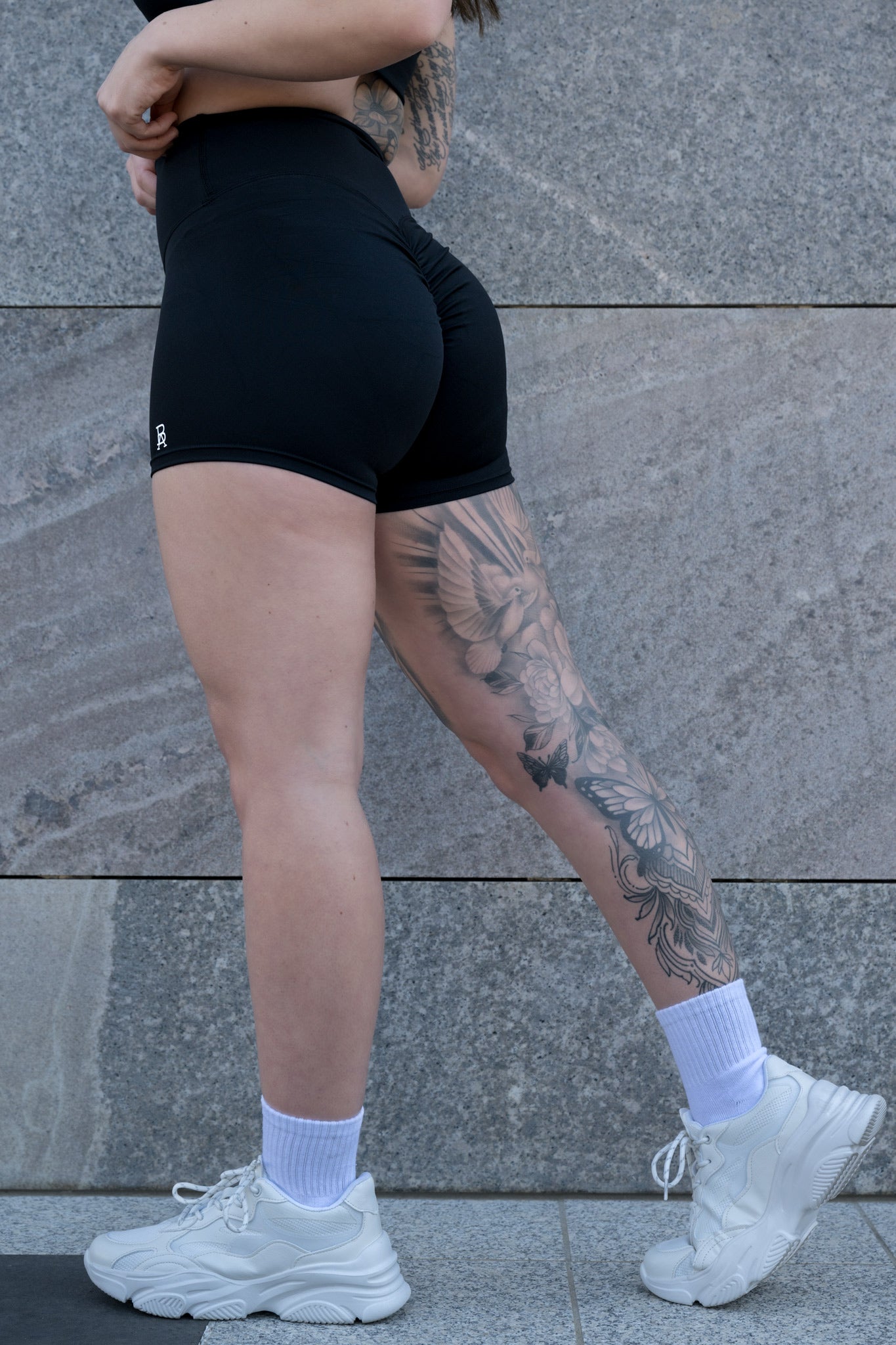 BAYLEE SHORTS - BLACK