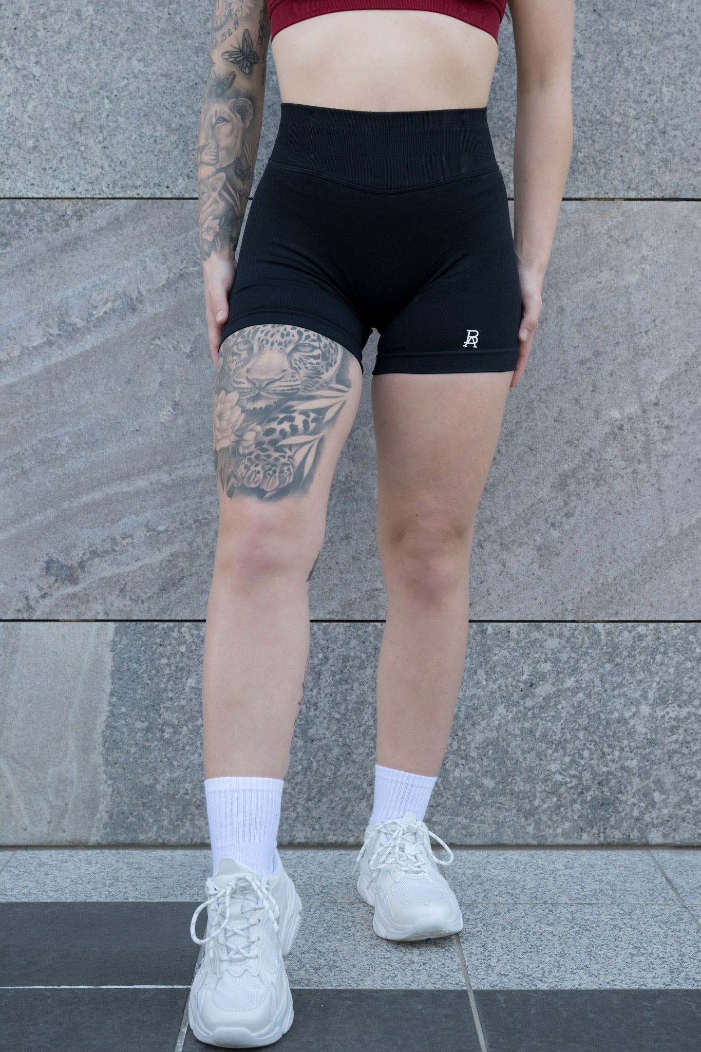 LUNA SHORTS - BLACK