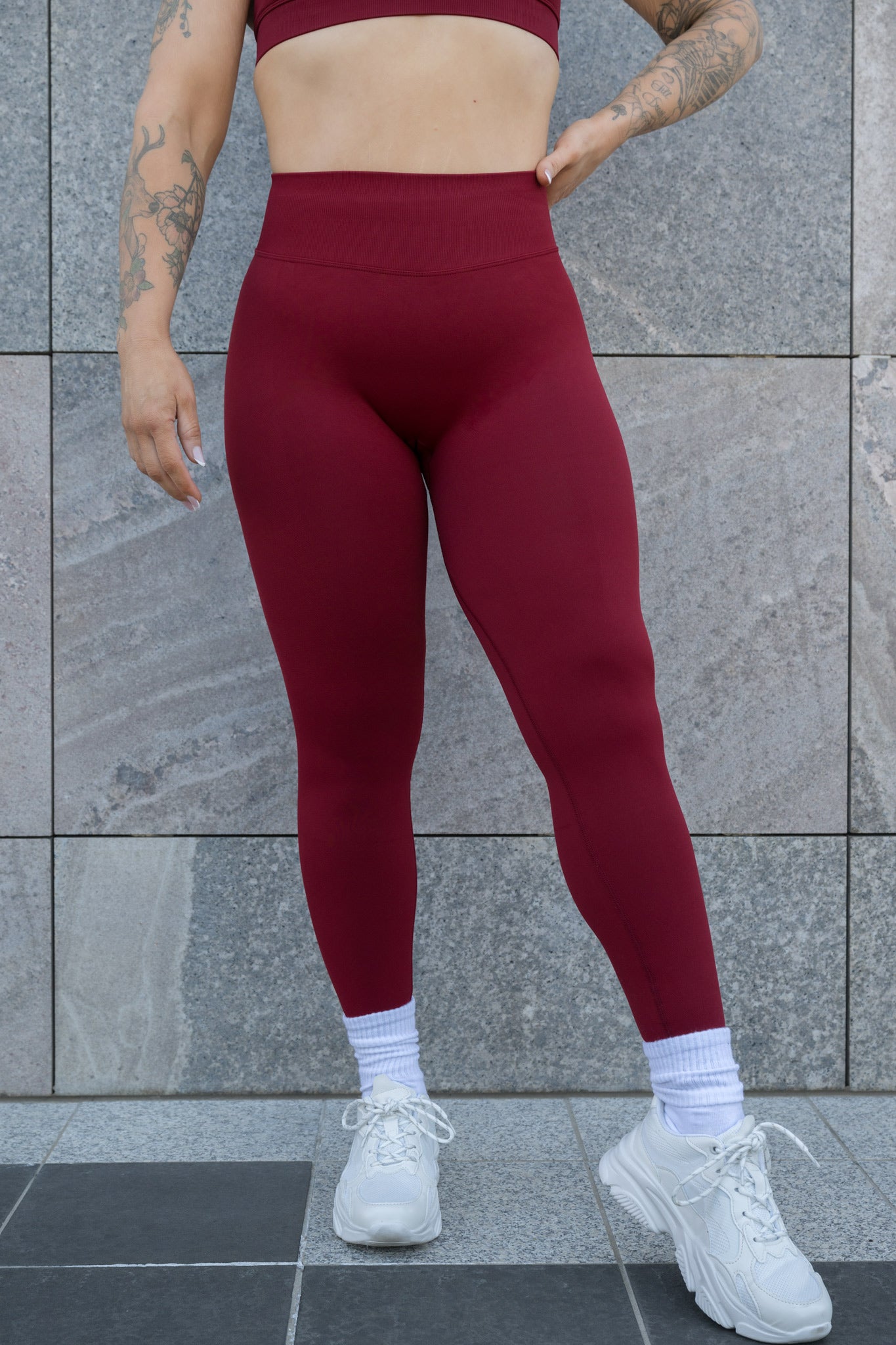 LUNA LEGGING - CHERRY RED